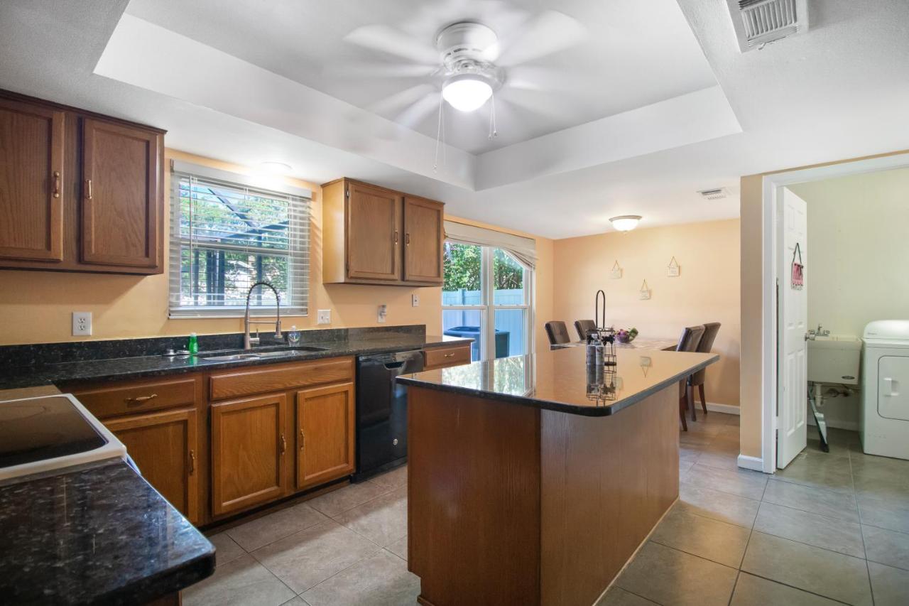 Tampa Bay Pool Home With Heated Pool Брендон Екстер'єр фото