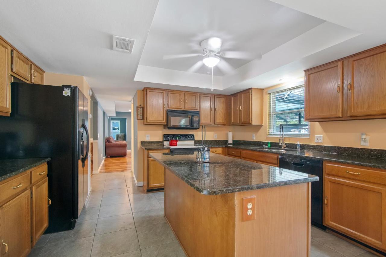 Tampa Bay Pool Home With Heated Pool Брендон Екстер'єр фото